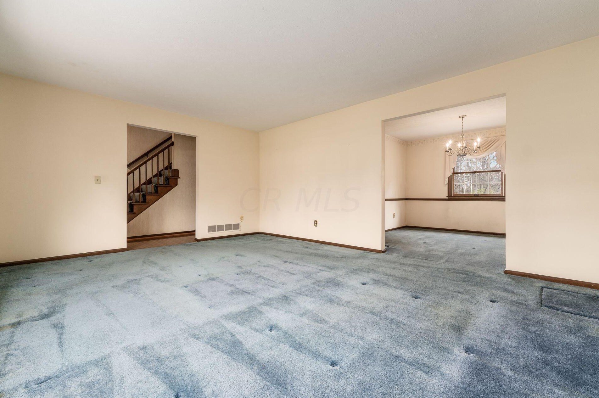 1806 Red Fern Dr, Columbus OH 43229-1425 exterior