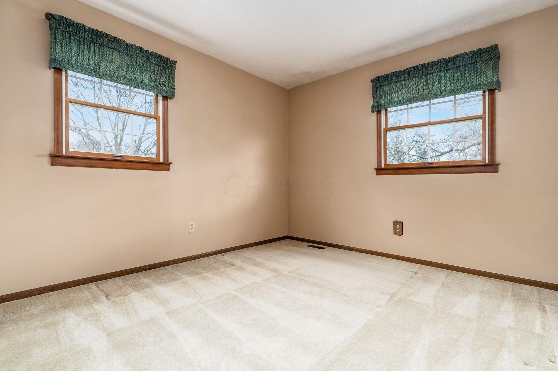 1806 Red Fern Dr, Columbus OH 43229-1425 exterior