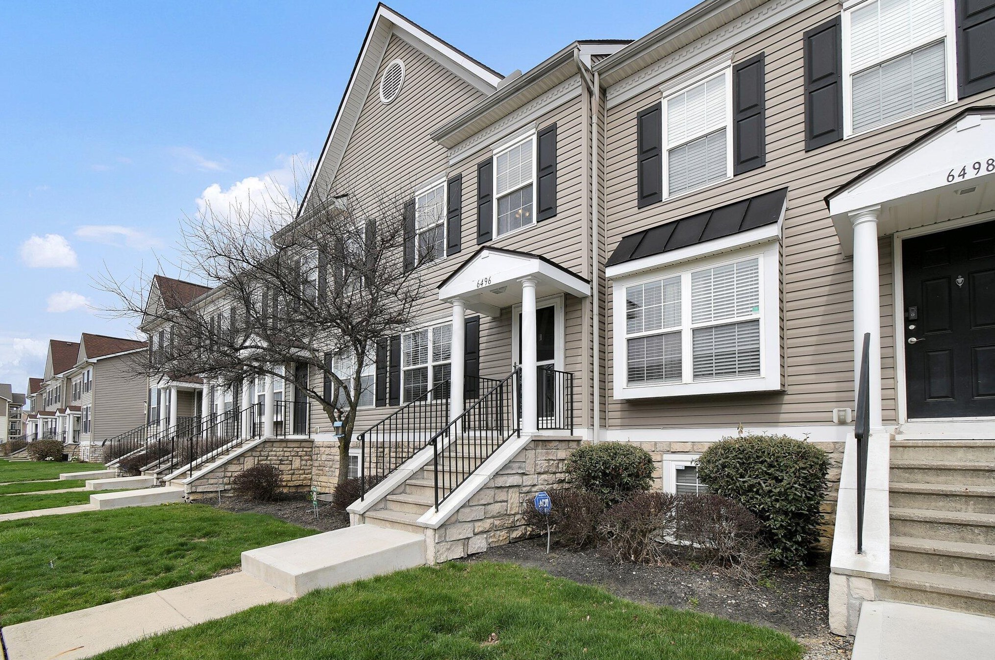 6496 Crab Apple Dr, Cnl Wnchstr, OH 43110-7021