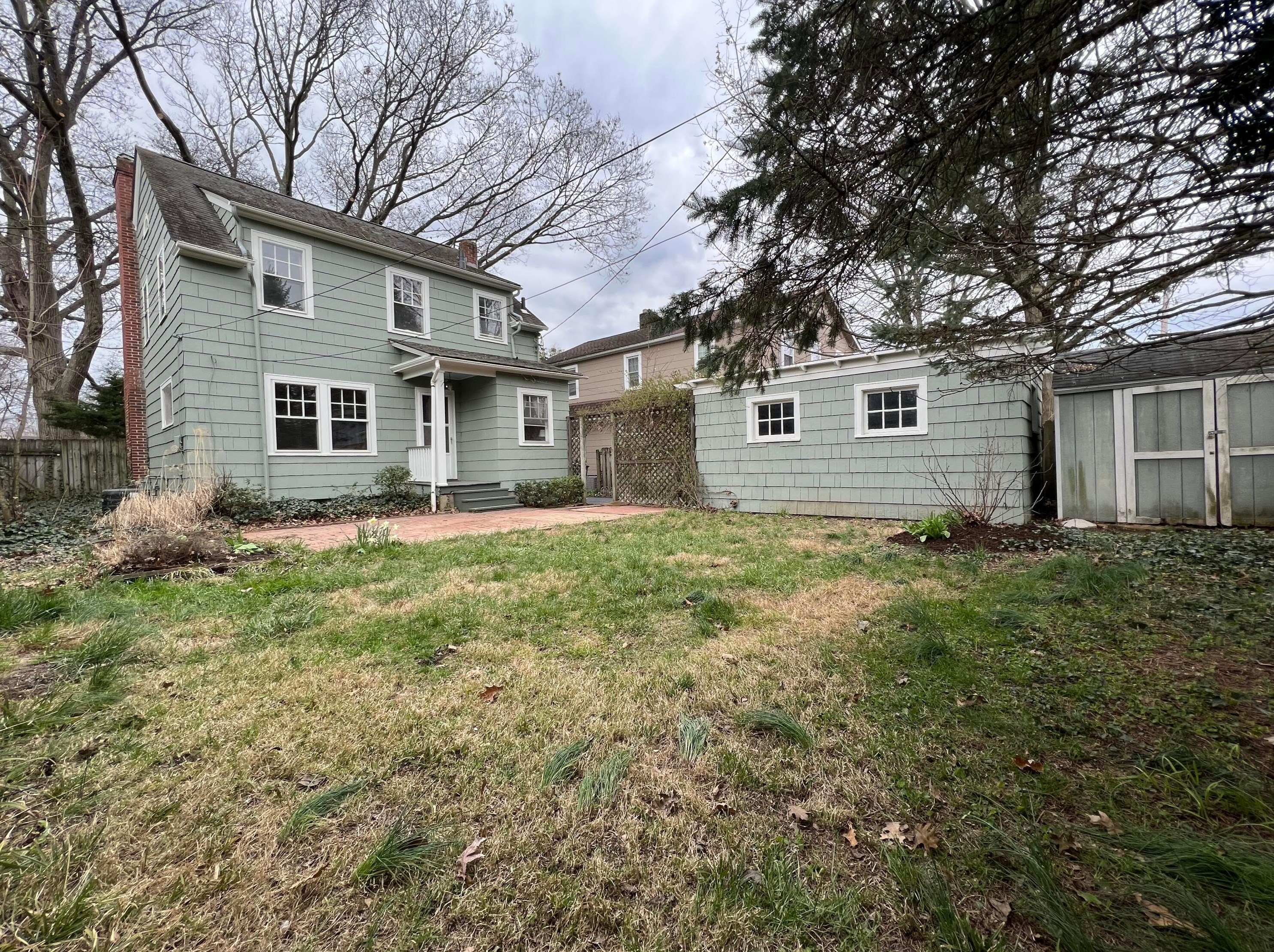 200 Montrose Way, Columbus, OH 43214-3637