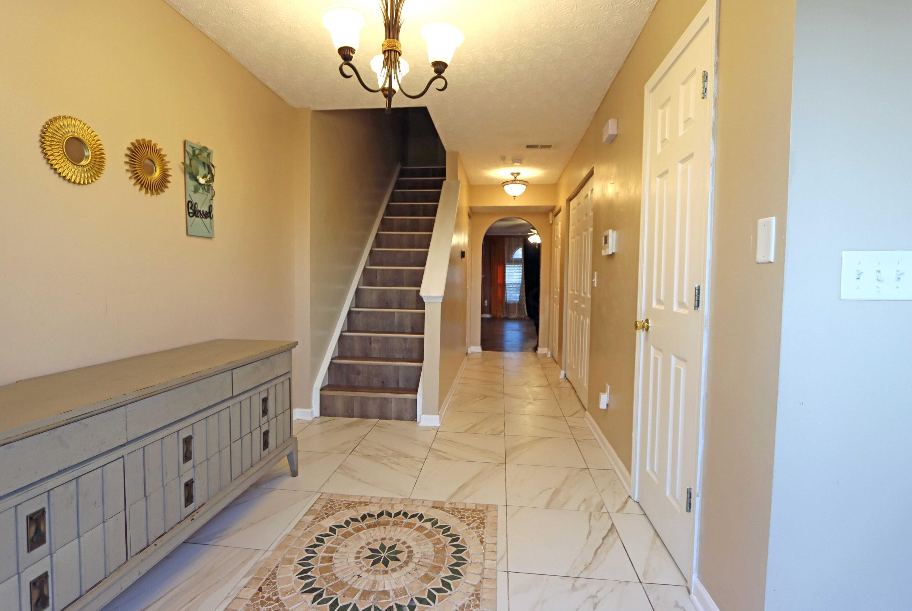 5572 Old Coble St, Cnl Wnchstr, OH 43110-7970