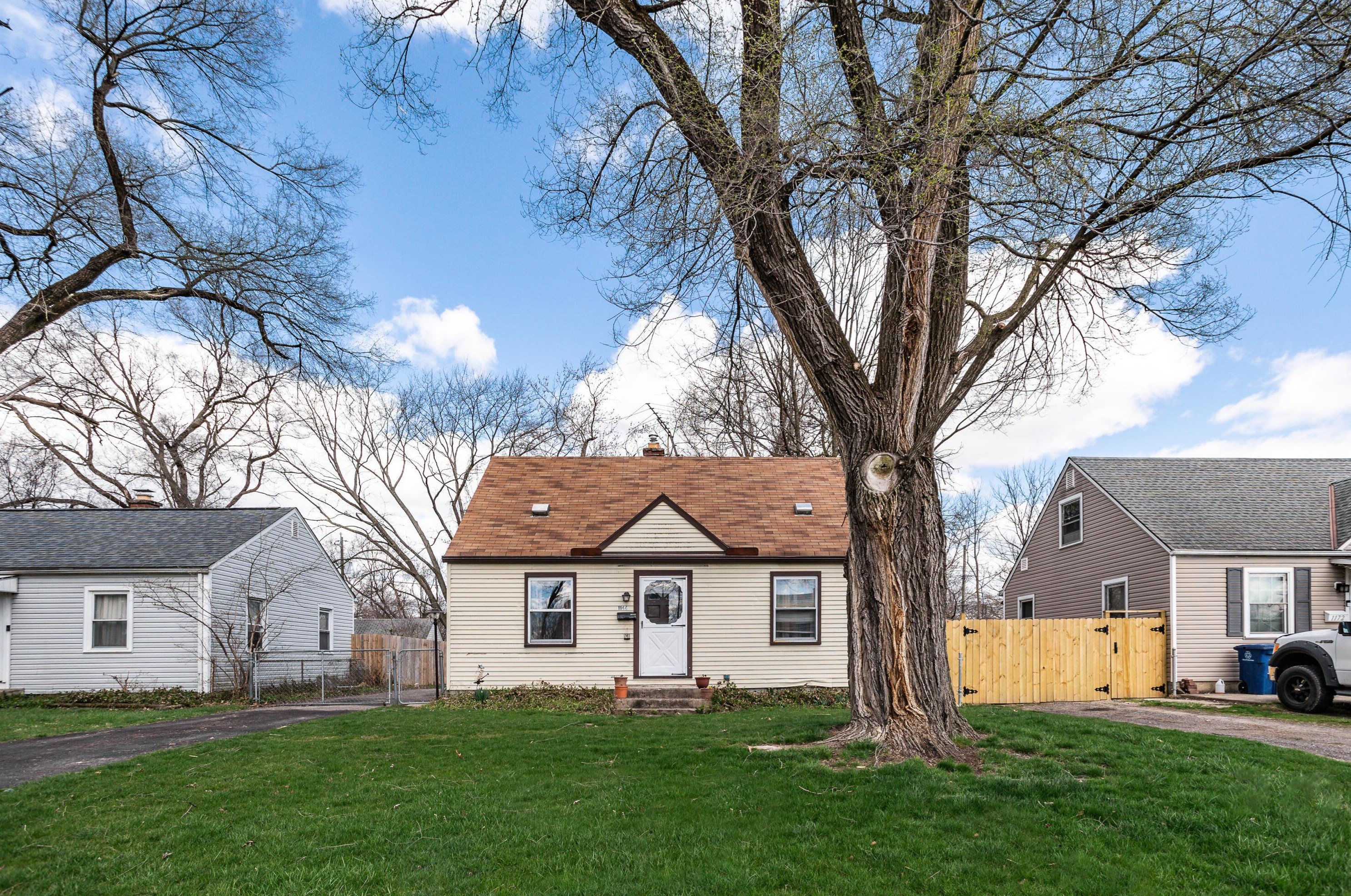 1166 Lenore Ave, Columbus, OH 43224-3357