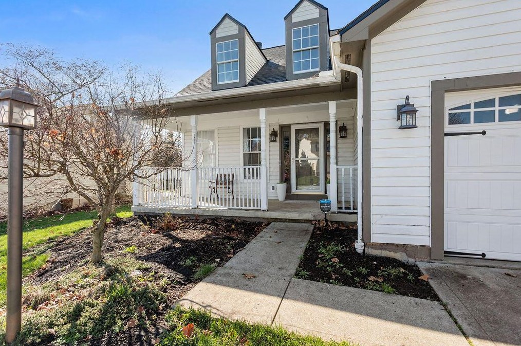387 Rambling Brook Dr, Pickerington, OH 43147-2205