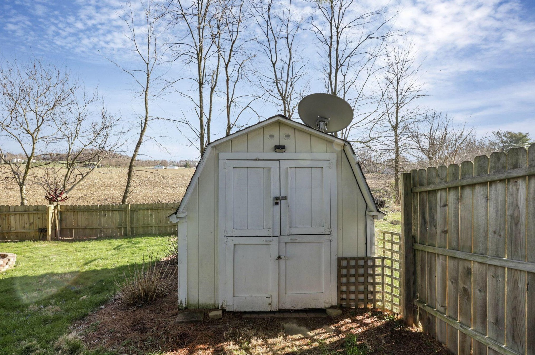 2514 Heidelberg Dr, Lancaster OH  43130-9068 exterior