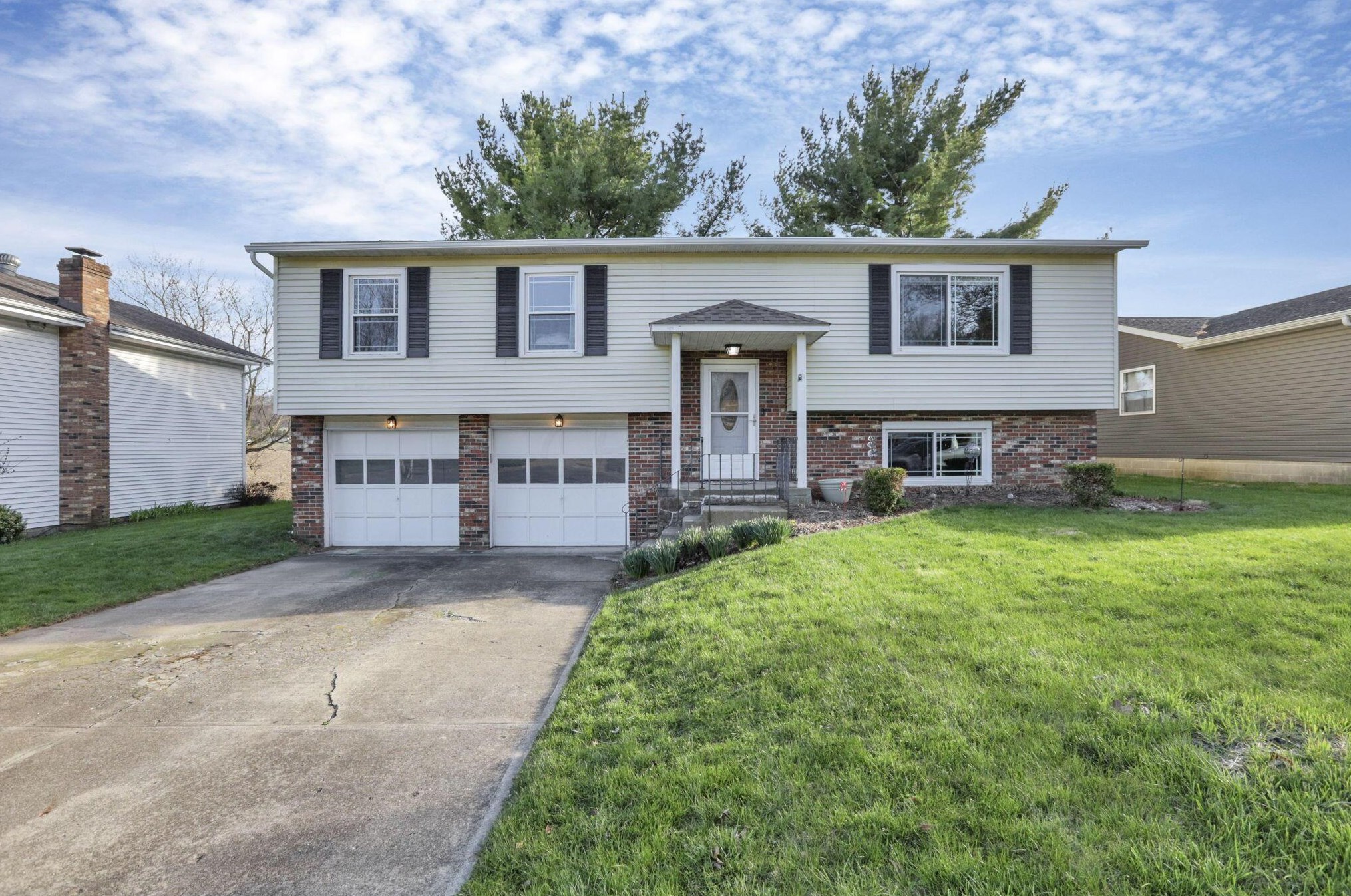 2514 Heidelberg Dr, Lancaster OH  43130-9068 exterior