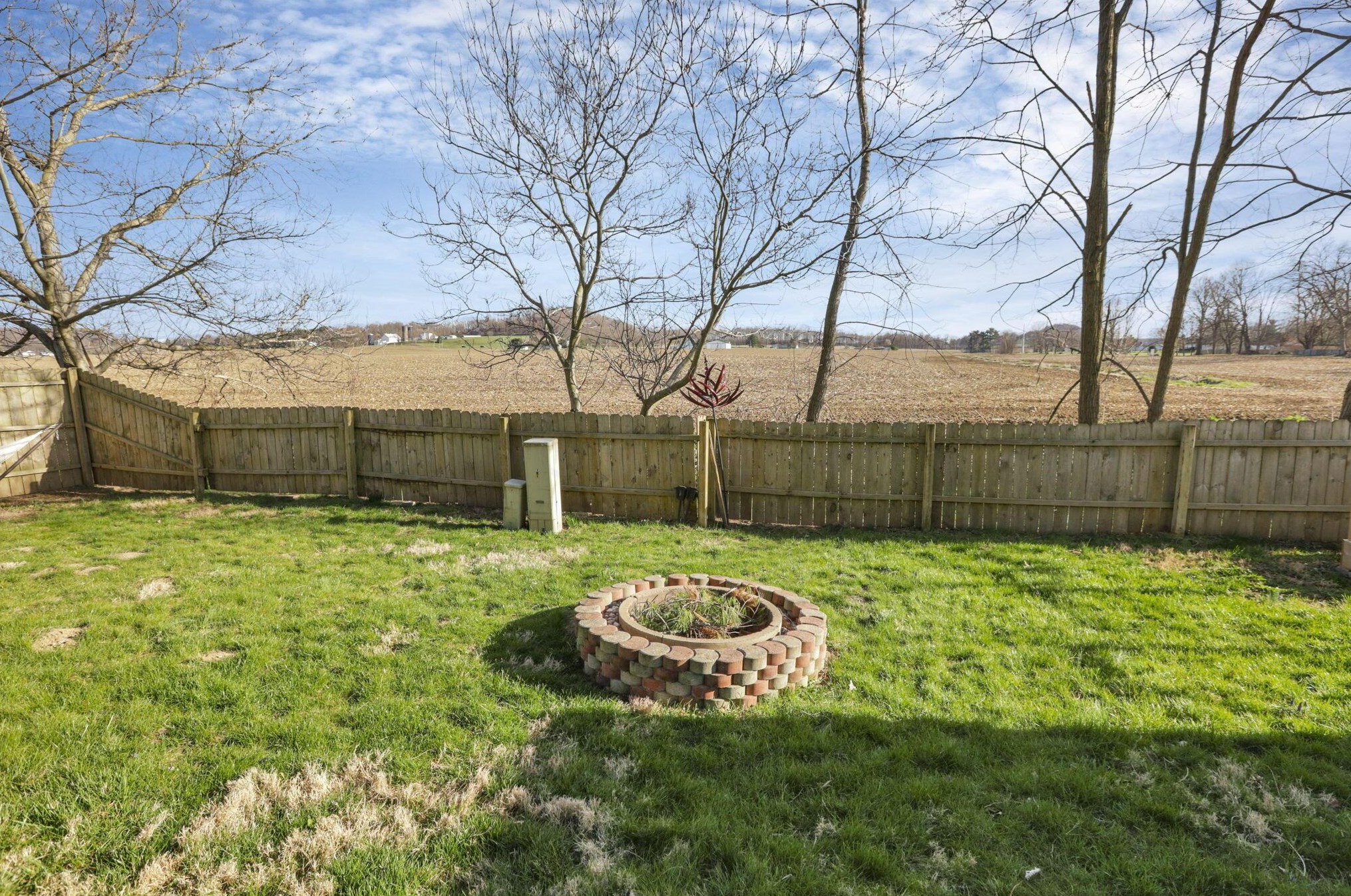 2514 Heidelberg Dr, Lancaster OH  43130-9068 exterior