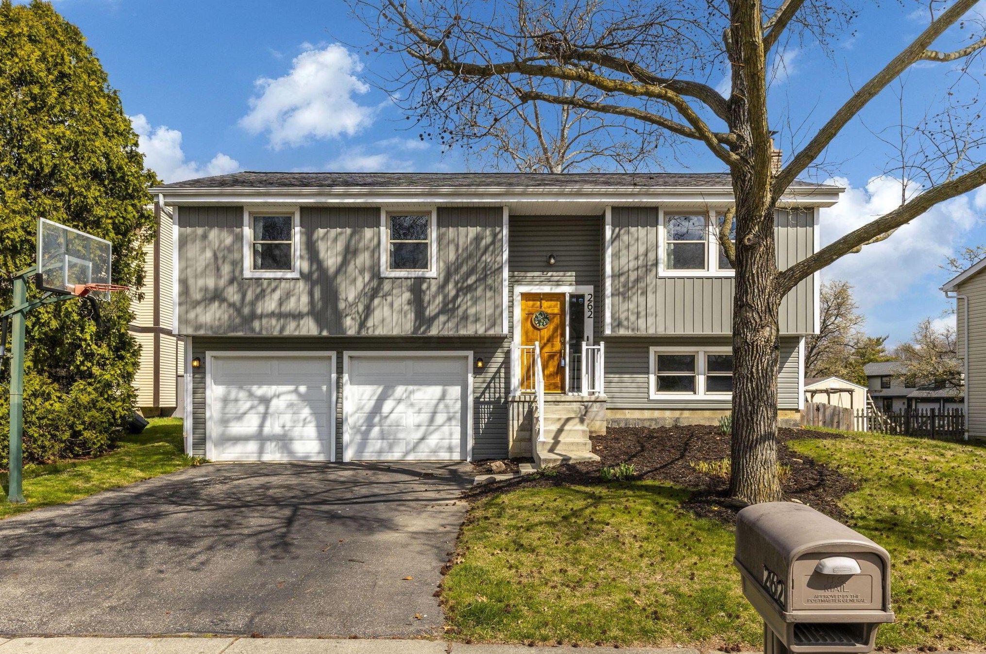 262 Ainsworth Ave, Columbus, OH 43230-1602