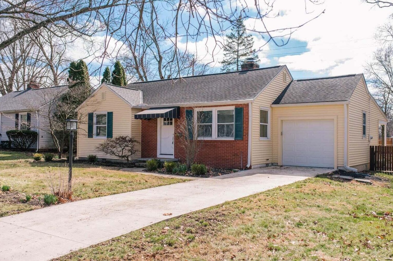 353 Kenbrook Dr, Sharon Township, OH 43085