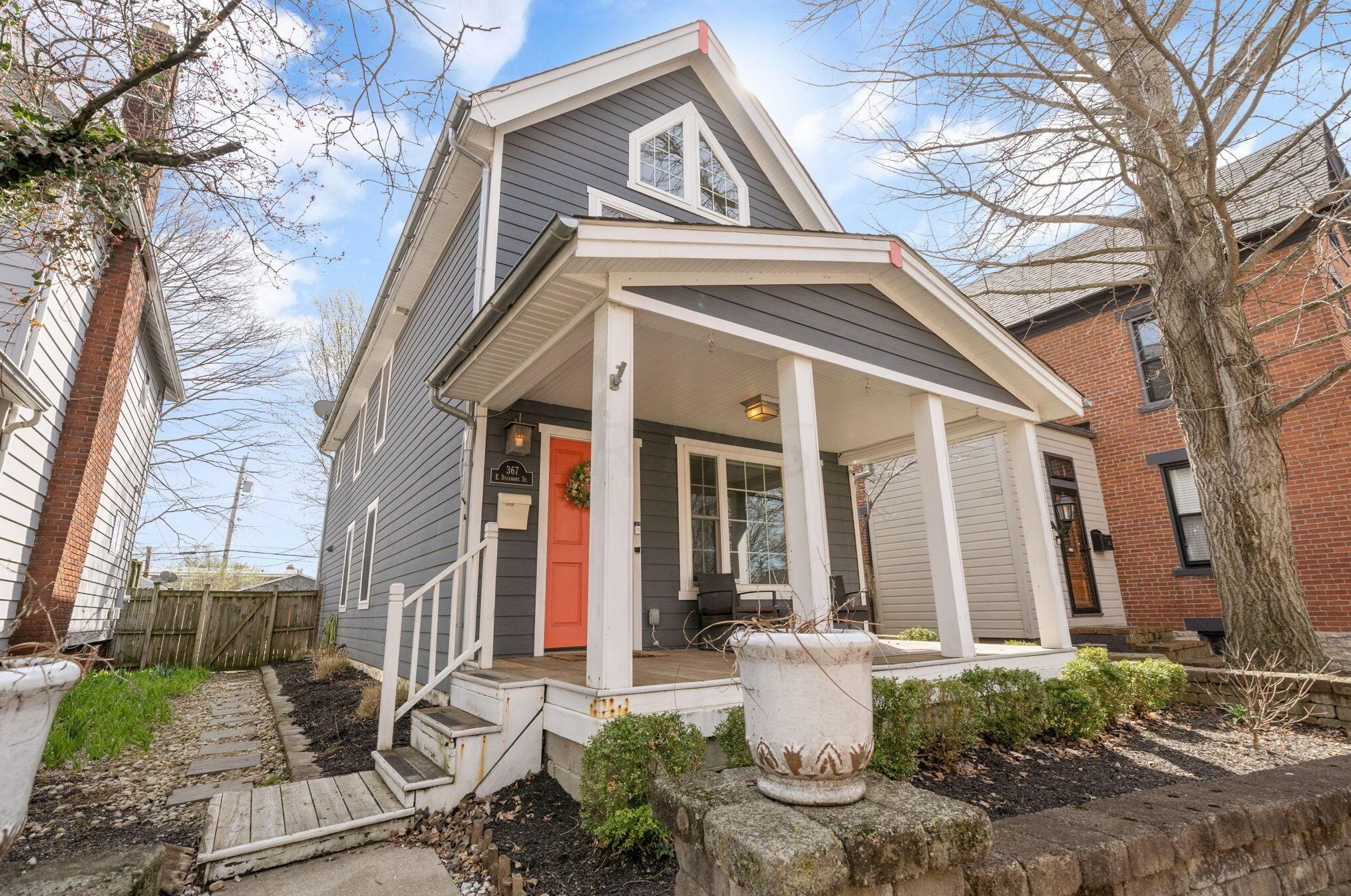 367 Sycamore St, Columbus, OH 43206-2285