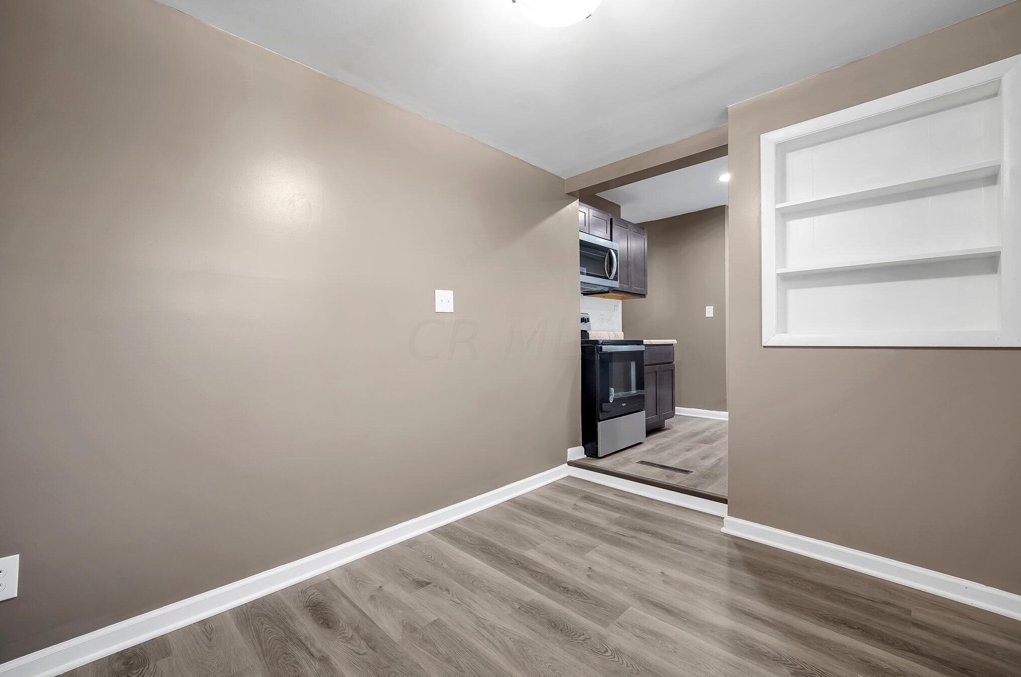 2026 Jermain Dr, Columbus OH 43219-1227 exterior