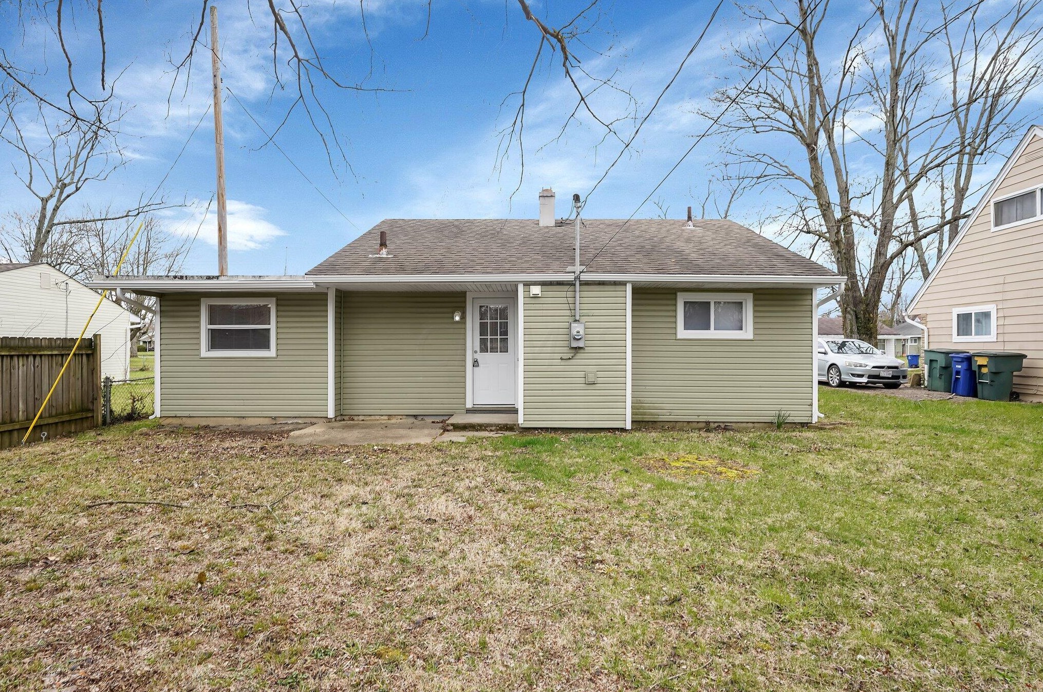 2026 Jermain Dr, Columbus OH 43219-1227 exterior