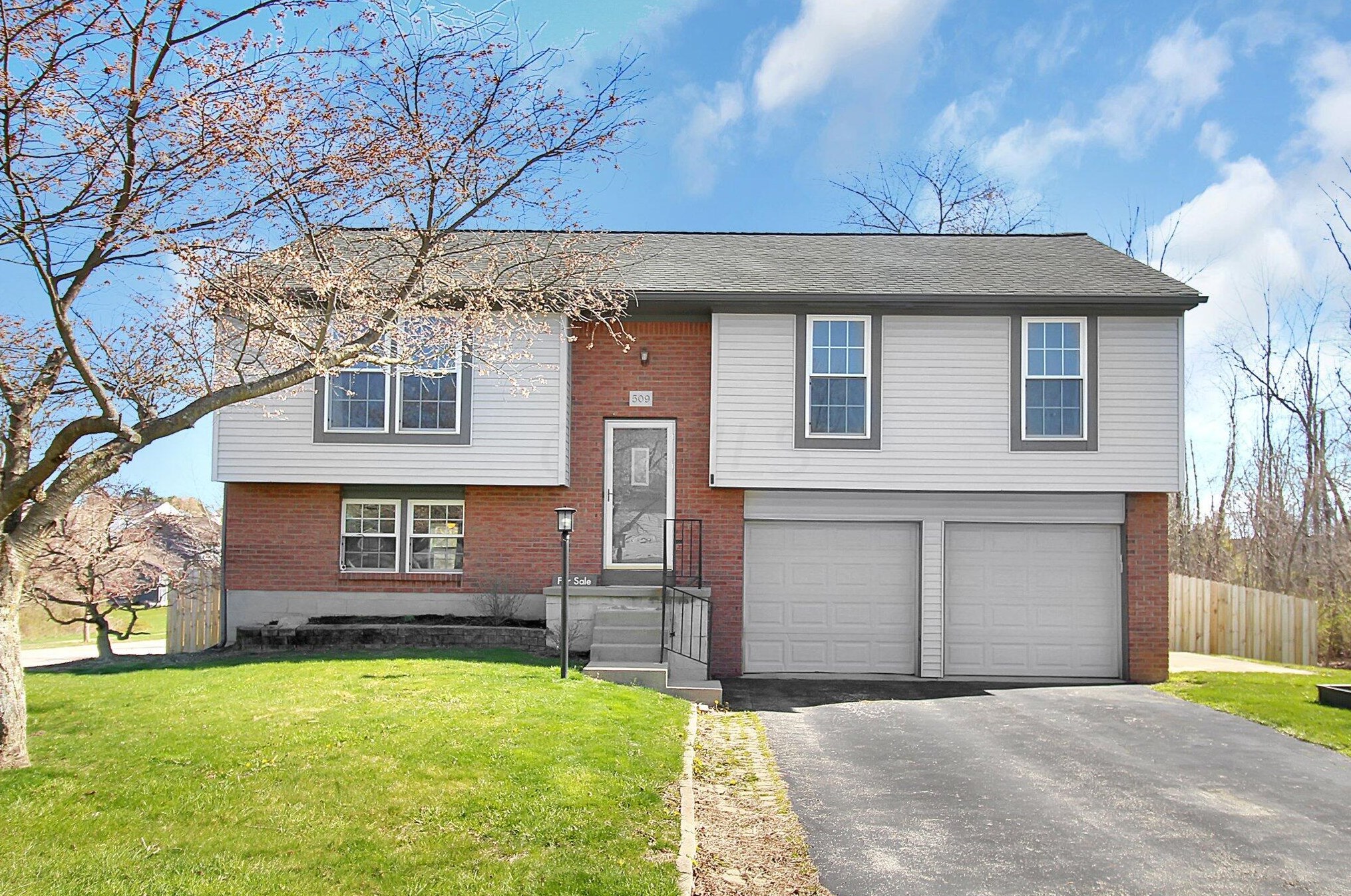 509 Streamview Ct, Pickerington, OH 43147