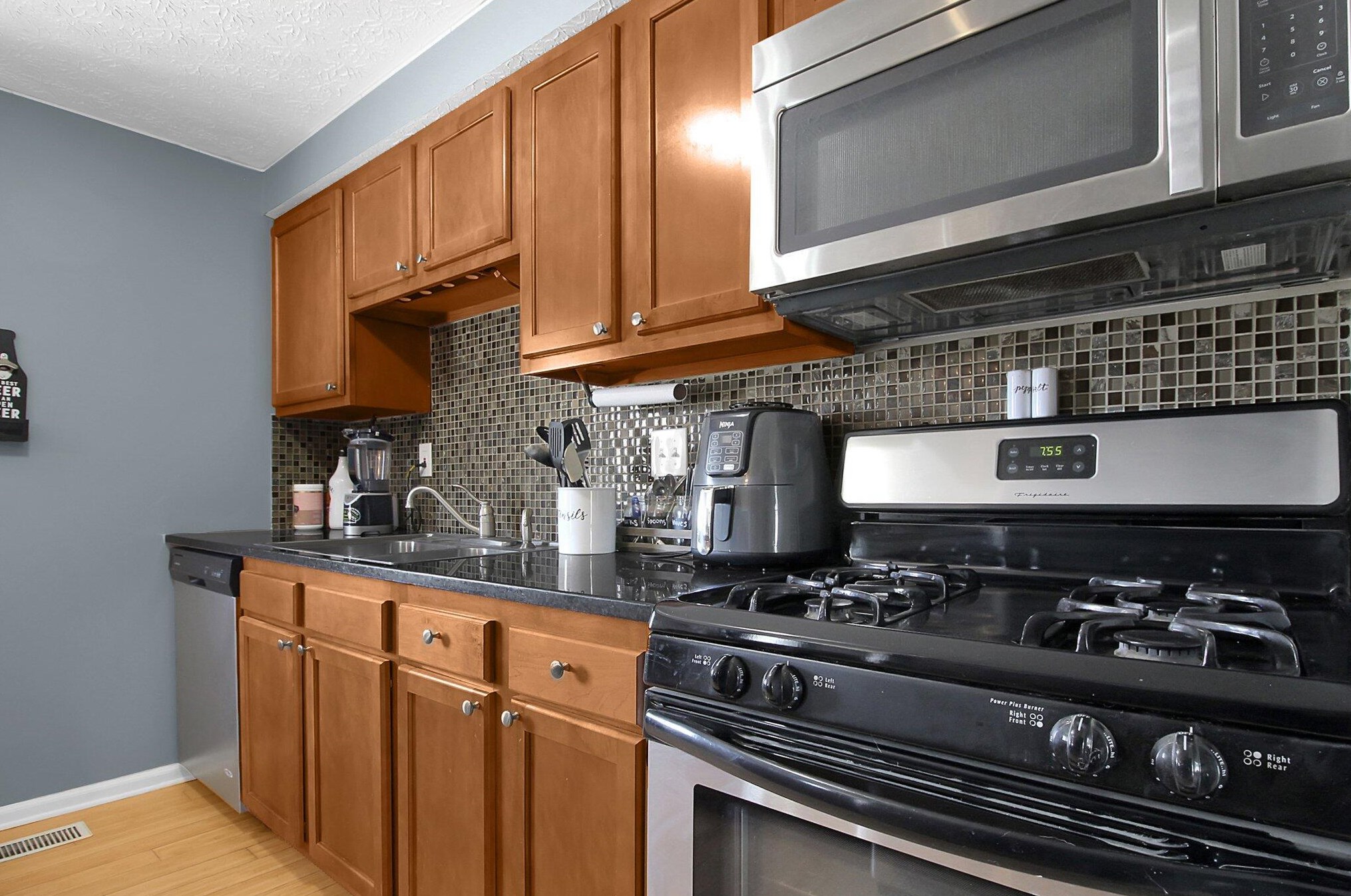 509 Streamview Ct, Pickerington OH  43147-1420 exterior