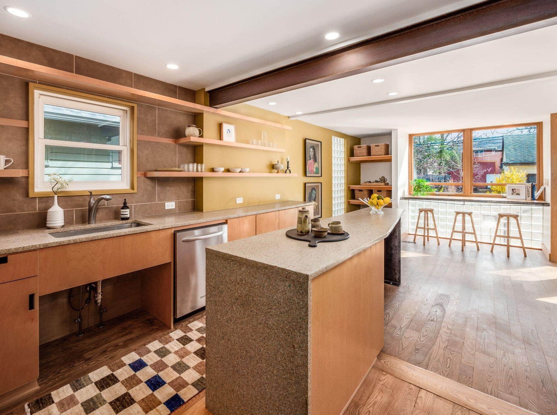 808 Euclaire Ave, Columbus OH 43209-2413 exterior