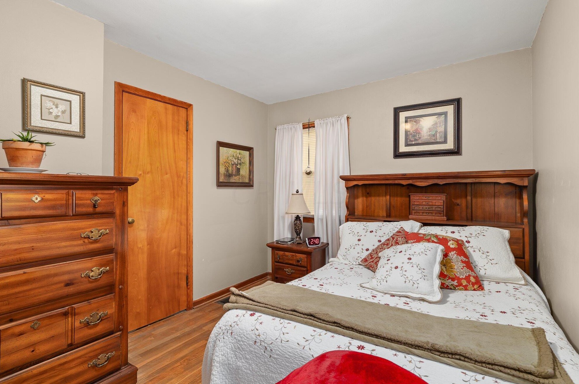 129 Kanawha Ave, Columbus OH 43214-1208 exterior