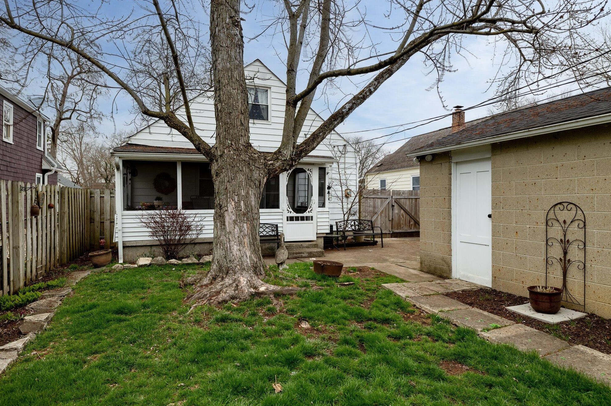 129 Kanawha Ave, Columbus OH 43214-1208 exterior