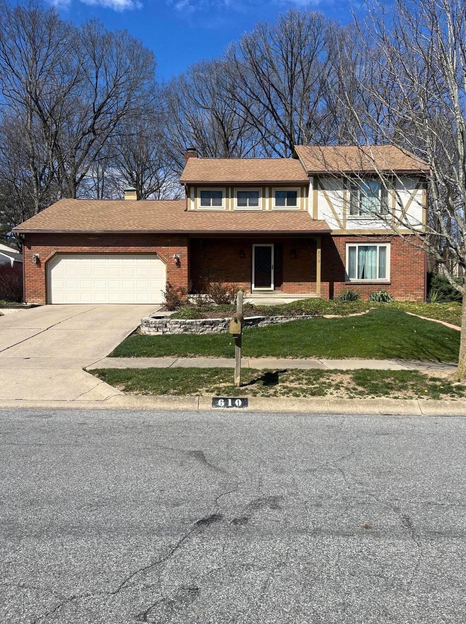 610 Olde North Church Rd, Westerville, OH 43081-3133