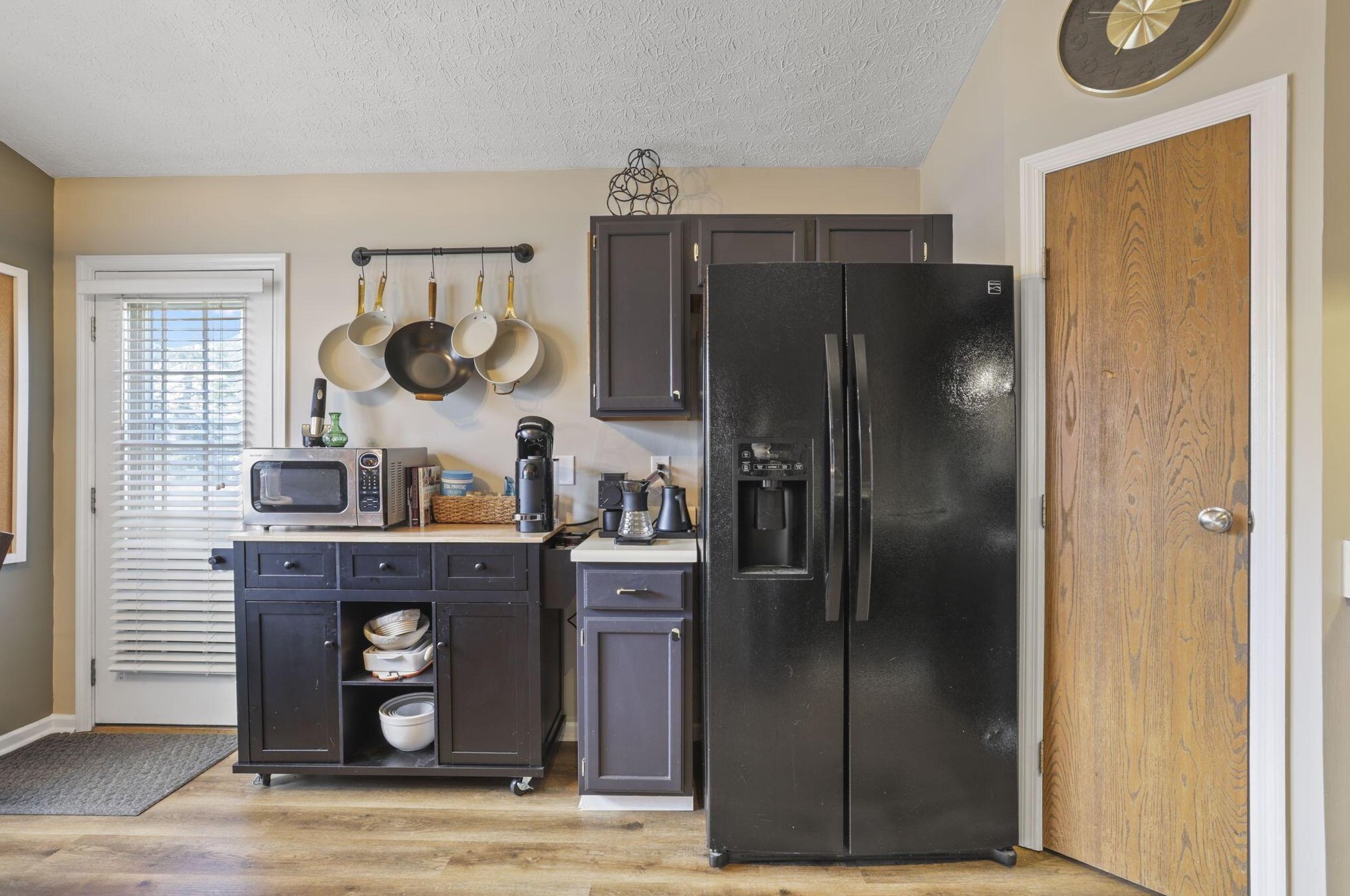 926 Cherry Bud Dr, Columbus OH 43228-5728 exterior