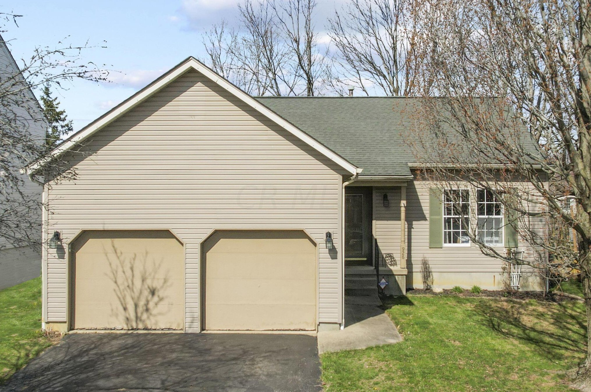 926 Cherry Bud Dr, Columbus, OH 43228-5728