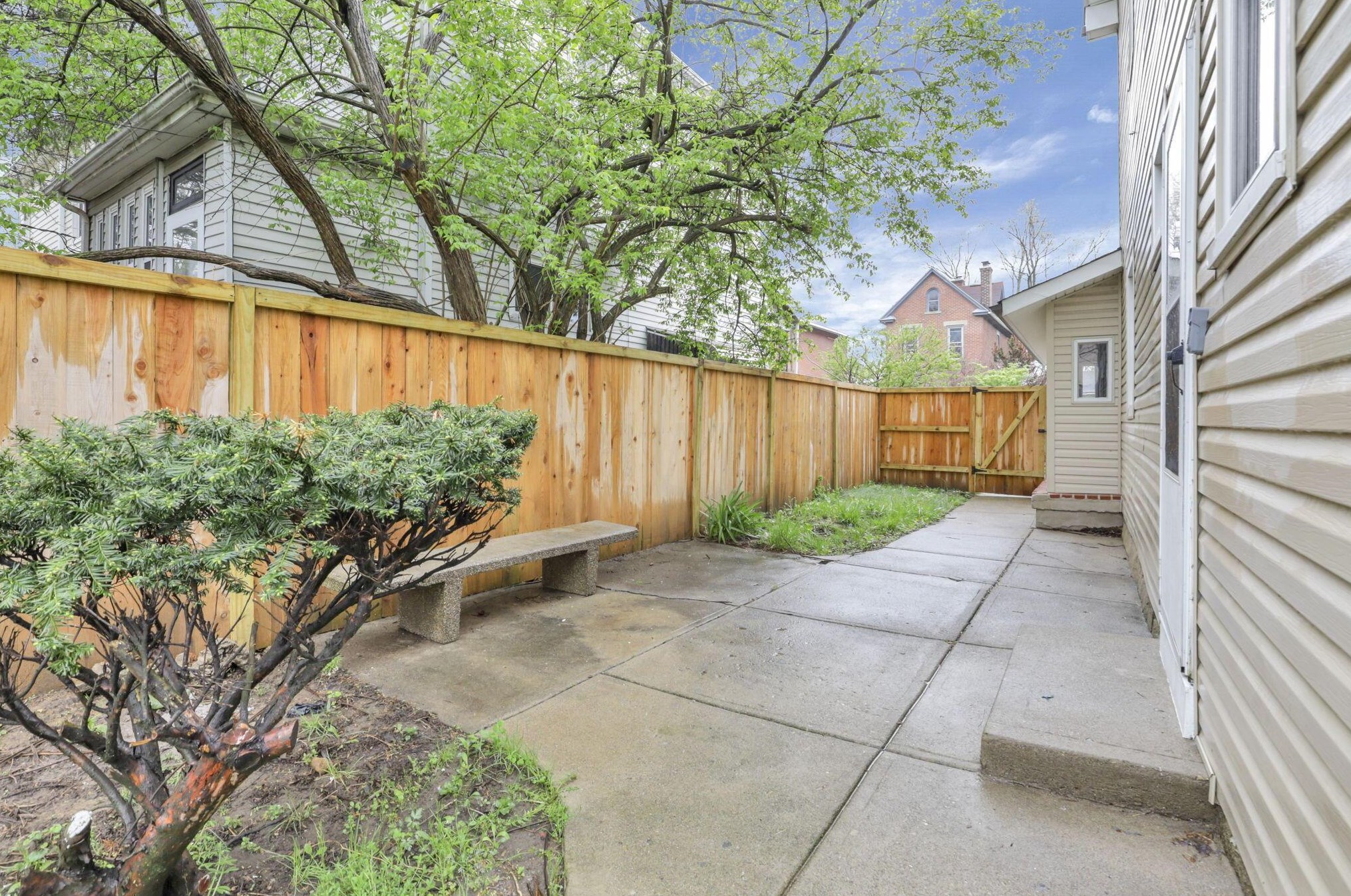 570 Southwood Ave, Columbus OH 43207-1267 exterior