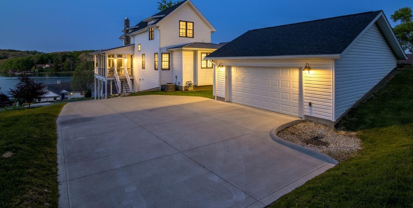 416 Lakeview Heights Dr, Howard OH  43028-9565 exterior