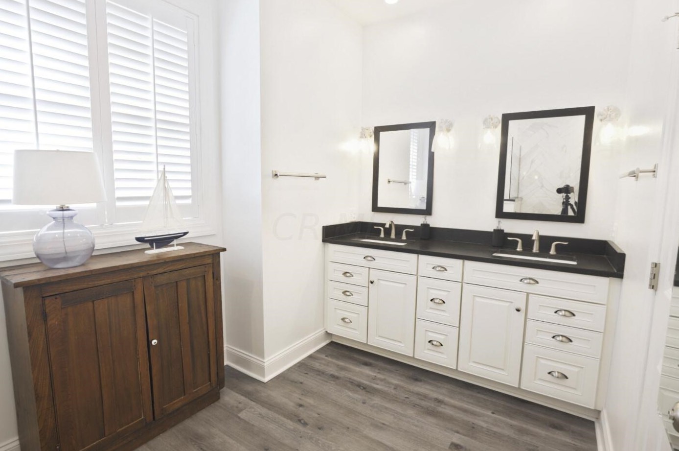 416 Lakeview Heights Dr, Howard OH  43028-9565 exterior