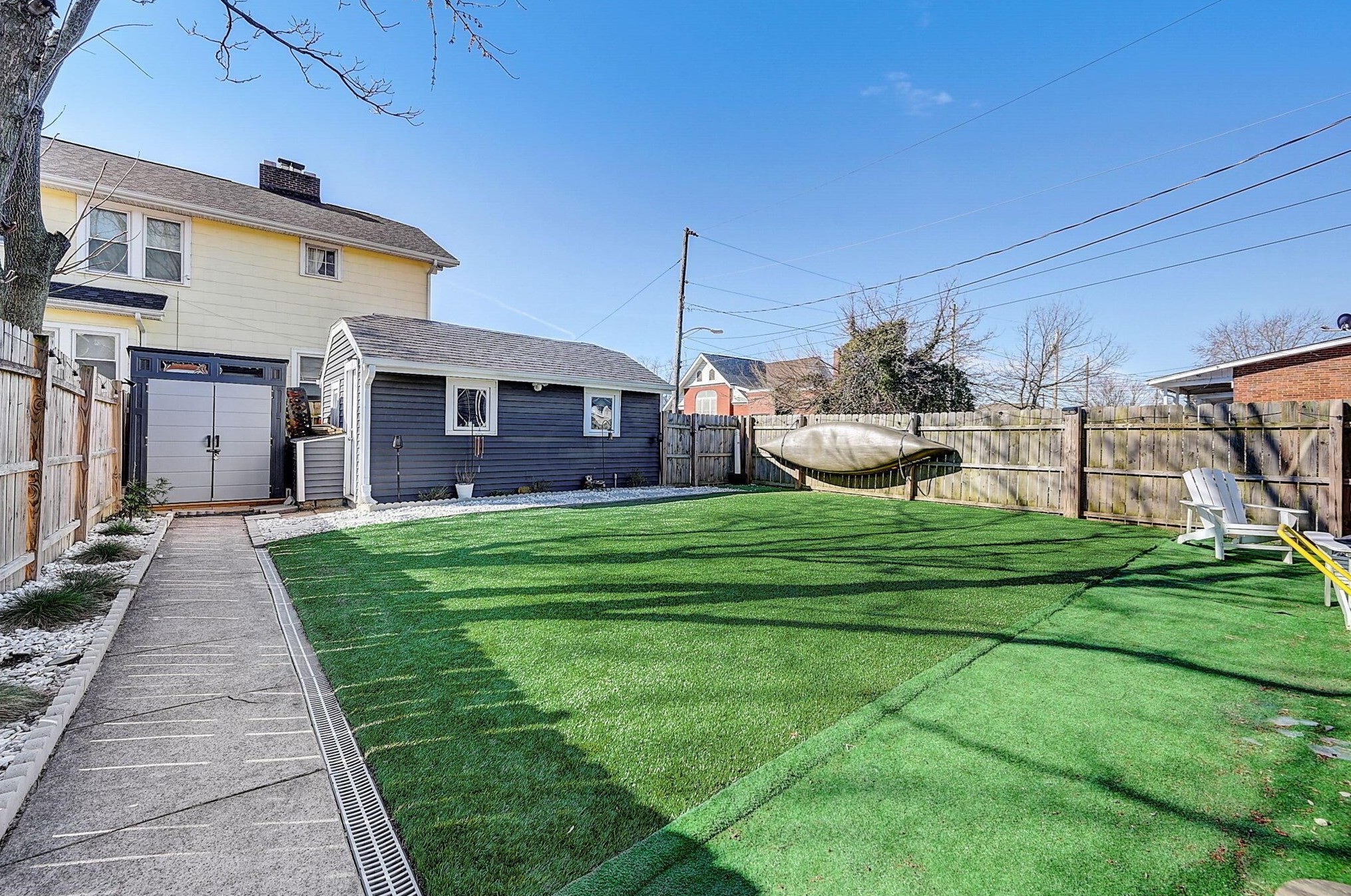 879 Whittier St, Columbus OH  43206-1584 exterior