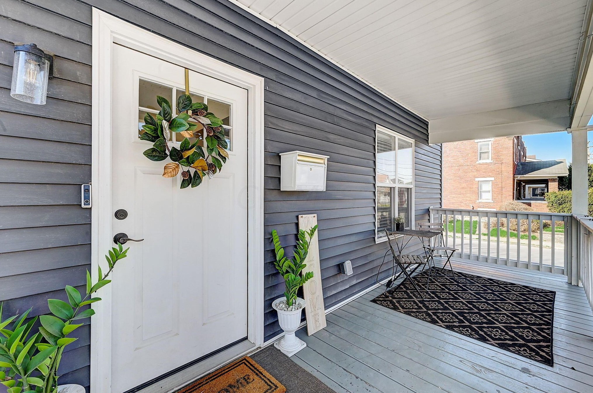 879 Whittier St, Columbus OH  43206-1584 exterior