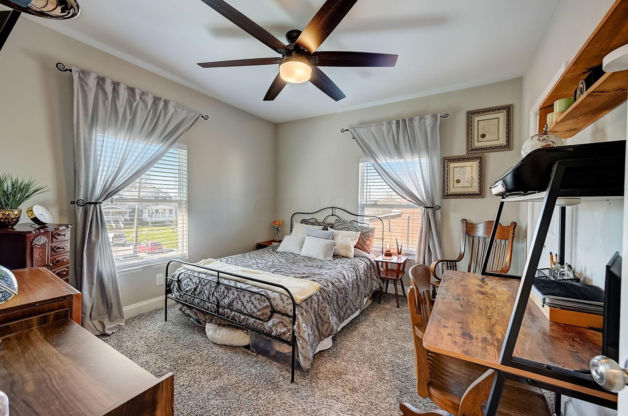 879 Whittier St, Columbus OH  43206-1584 exterior