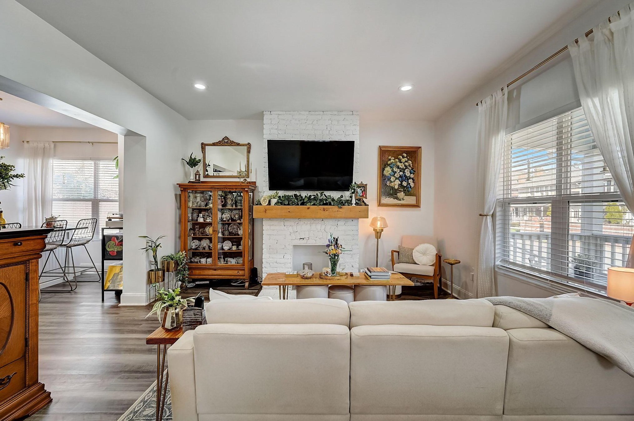 879 Whittier St, Columbus OH  43206-1584 exterior