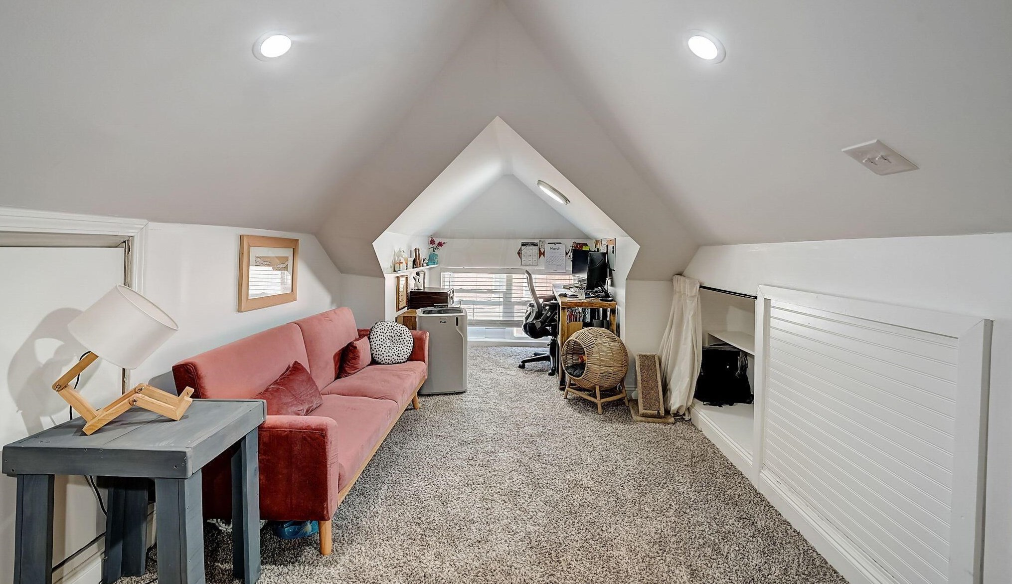 879 Whittier St, Columbus OH  43206-1584 exterior