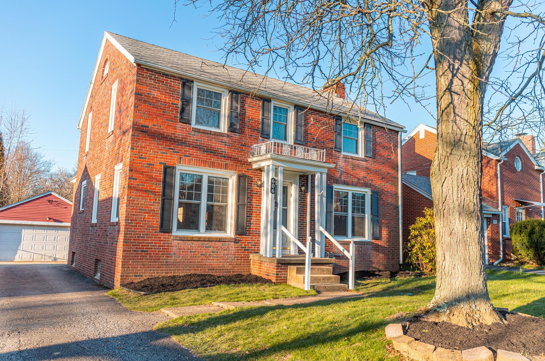 606 Barnard Ave, Mansfield, OH 44903-1828