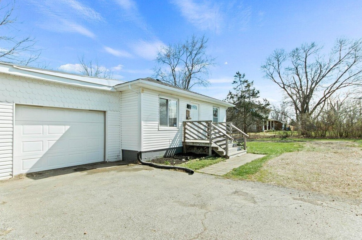 1850 Demorest Rd, Columbus, OH 43228-3426