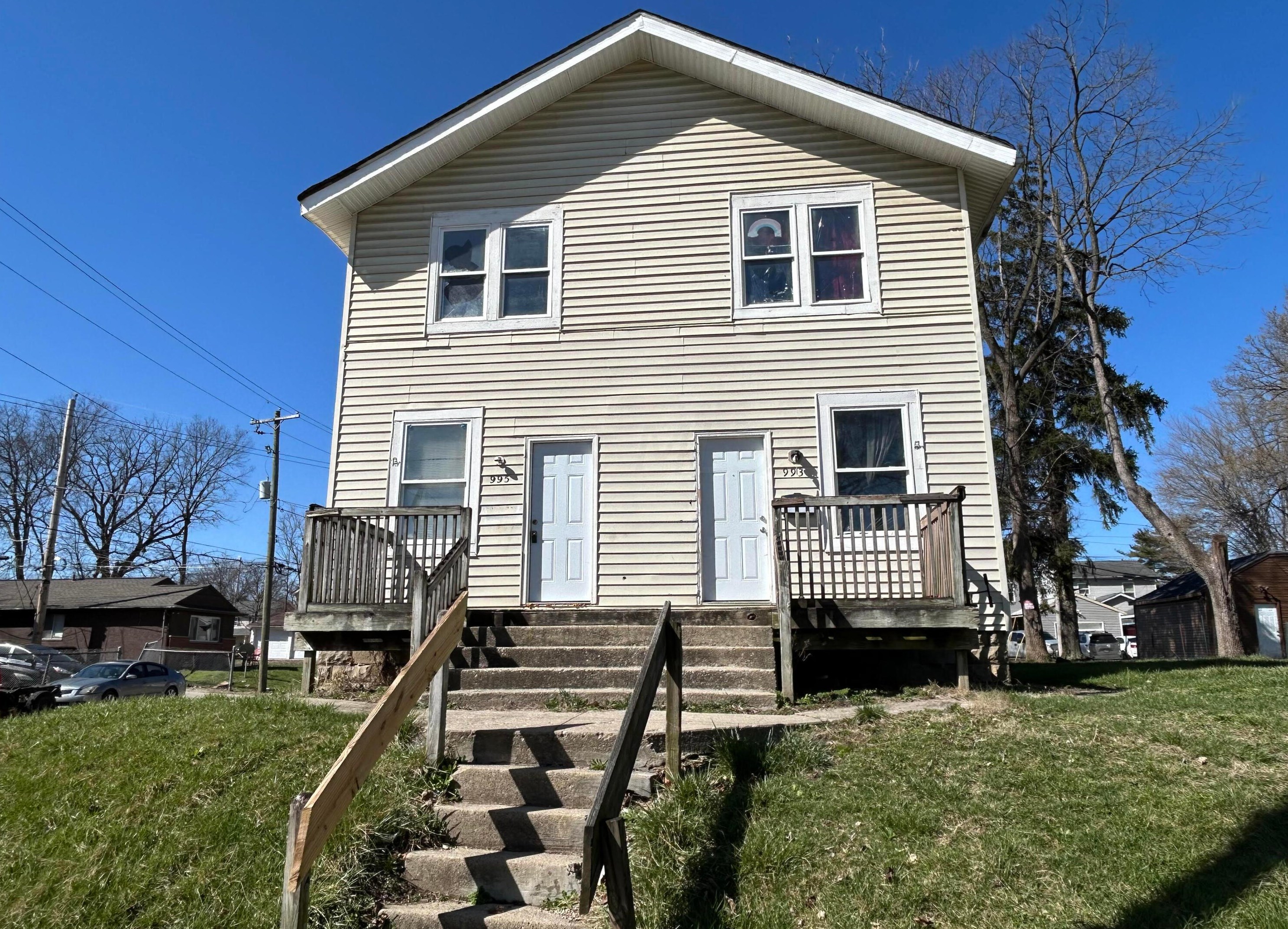 993 Miller Ave, Columbus, OH 43206-1745