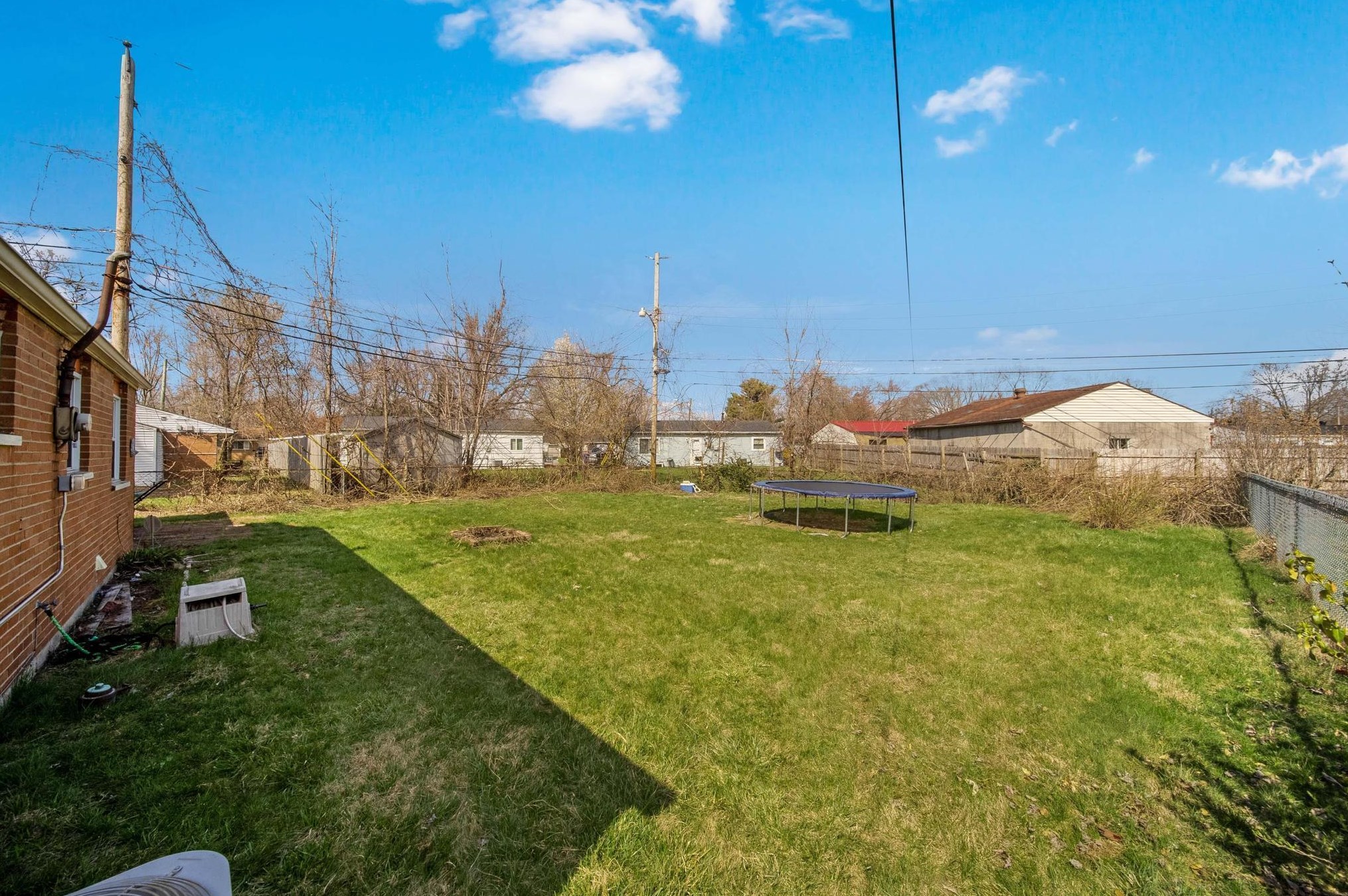 1602 Vilardo Ln, Columbus OH  43227-3630 exterior