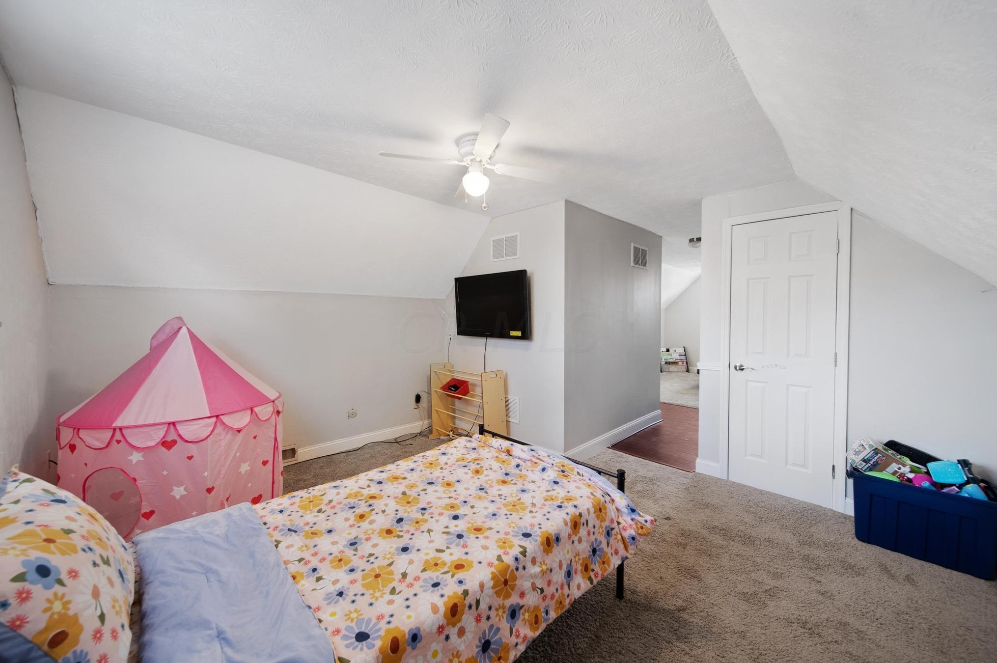 1602 Vilardo Ln, Columbus OH  43227-3630 exterior