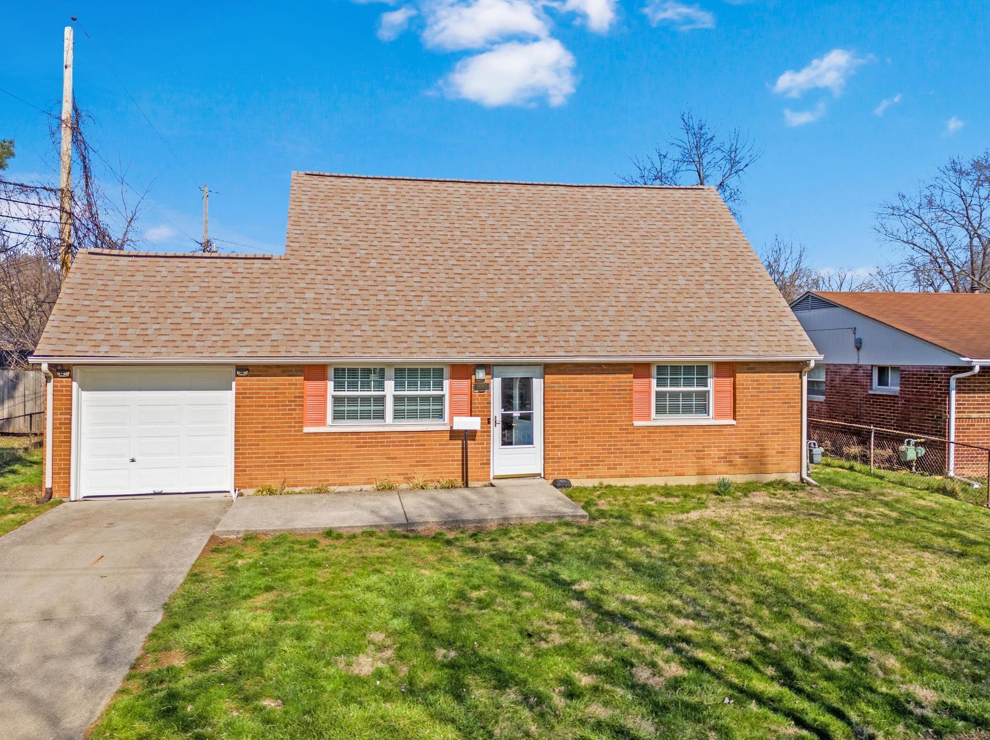 1602 Vilardo Ln, Columbus OH  43227-3630 exterior