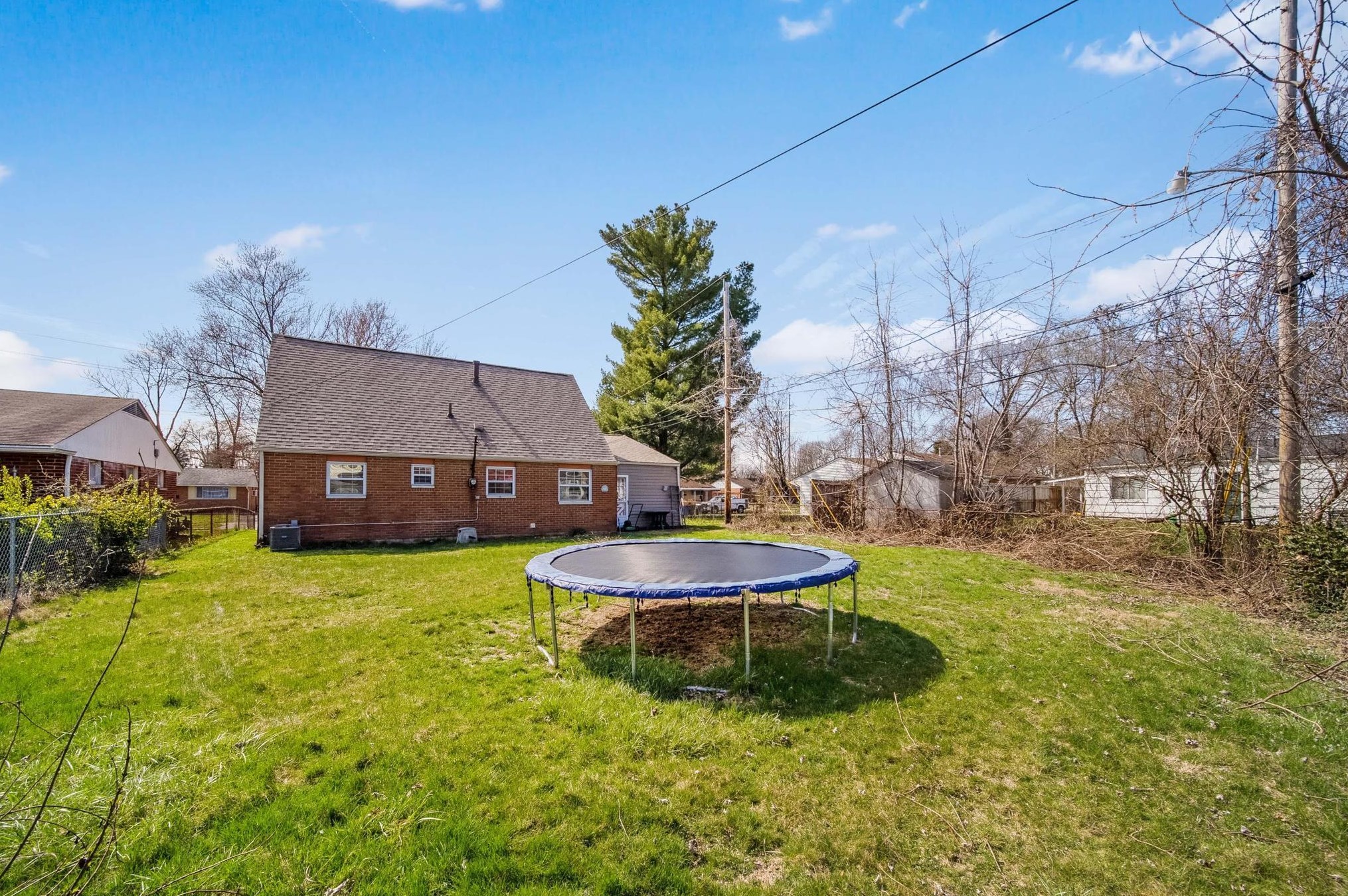 1602 Vilardo Ln, Columbus OH  43227-3630 exterior