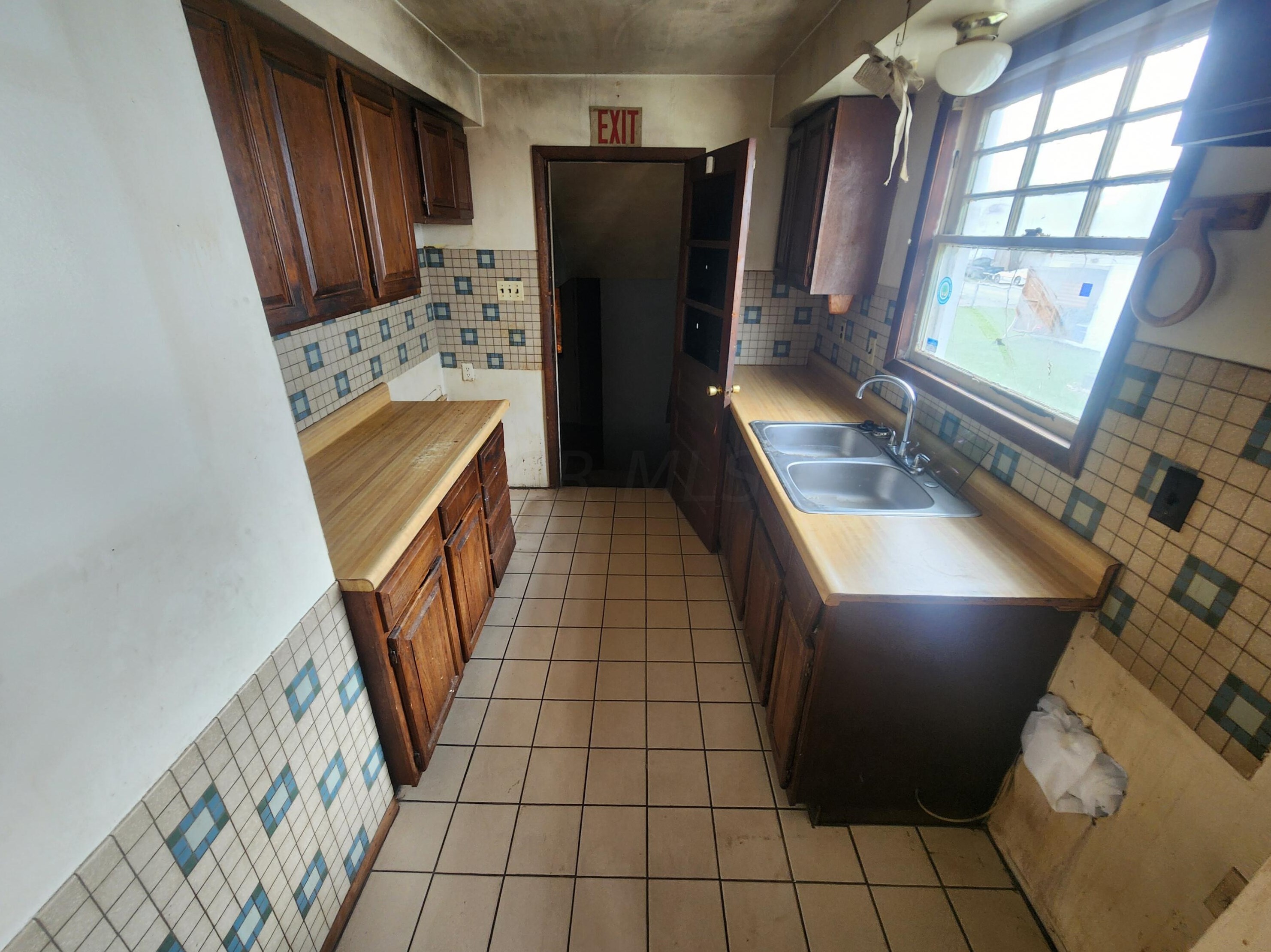 2398 5th St, Columbus OH 43207-2903 exterior