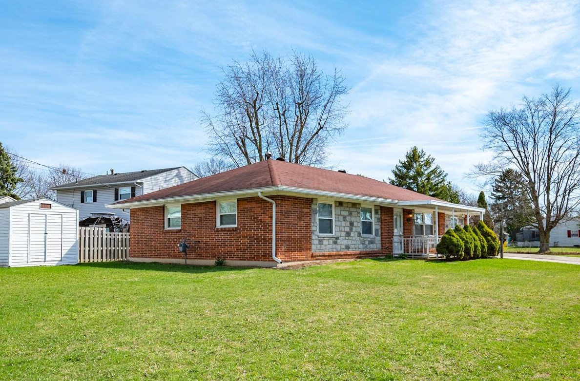 120 Murray Hill Rd, Columbus OH  43228-1524 exterior