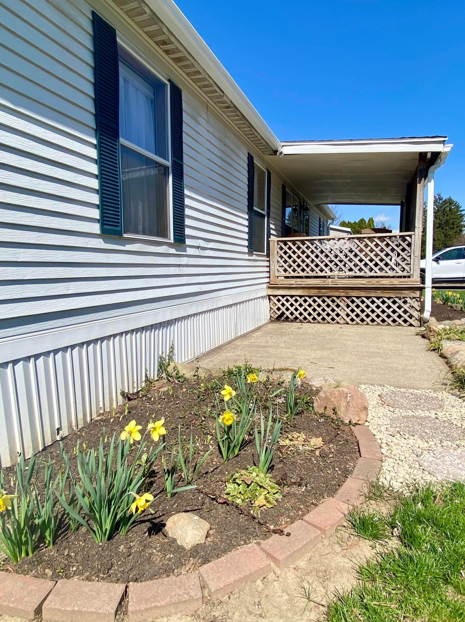 303 Ridgeview Dr, Circleville, OH 43113-1016