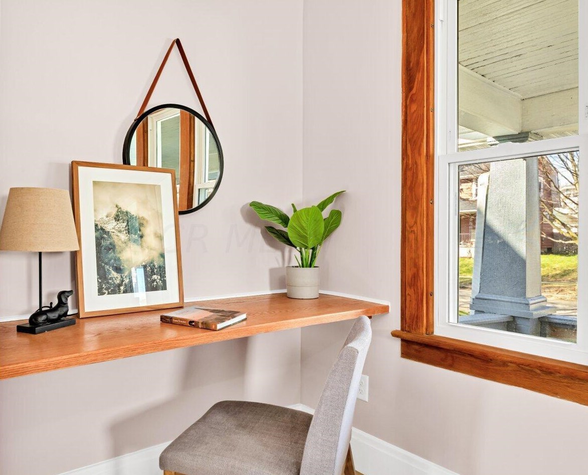 222 Warren Ave, Columbus OH  43204-3055 exterior