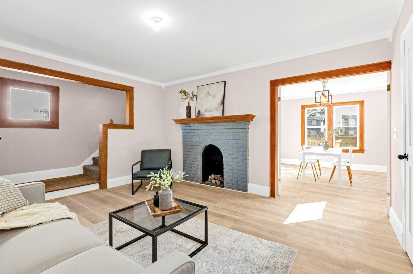 222 Warren Ave, Columbus OH  43204-3055 exterior