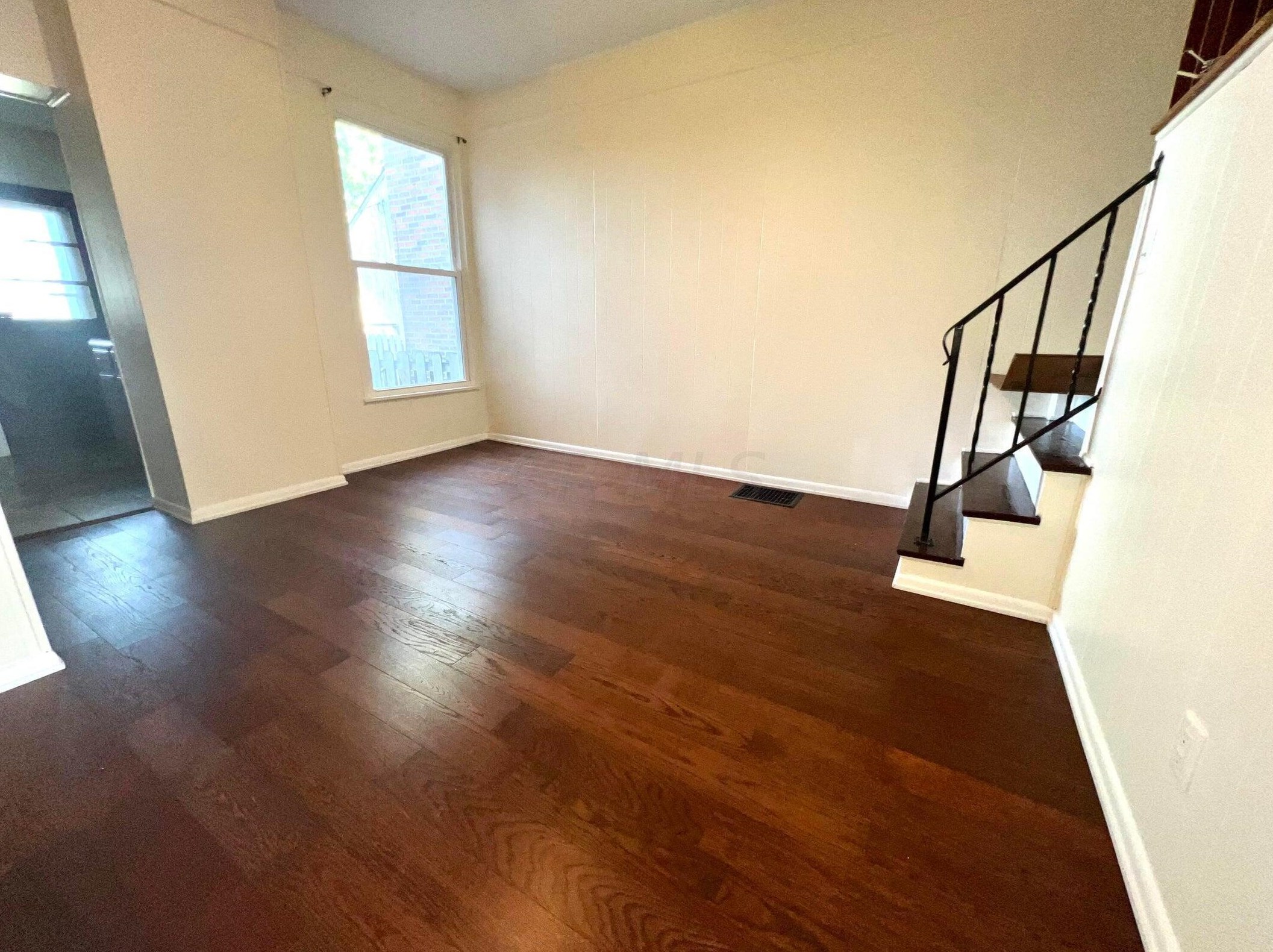 1729 High St, Columbus OH 43207-5802 exterior