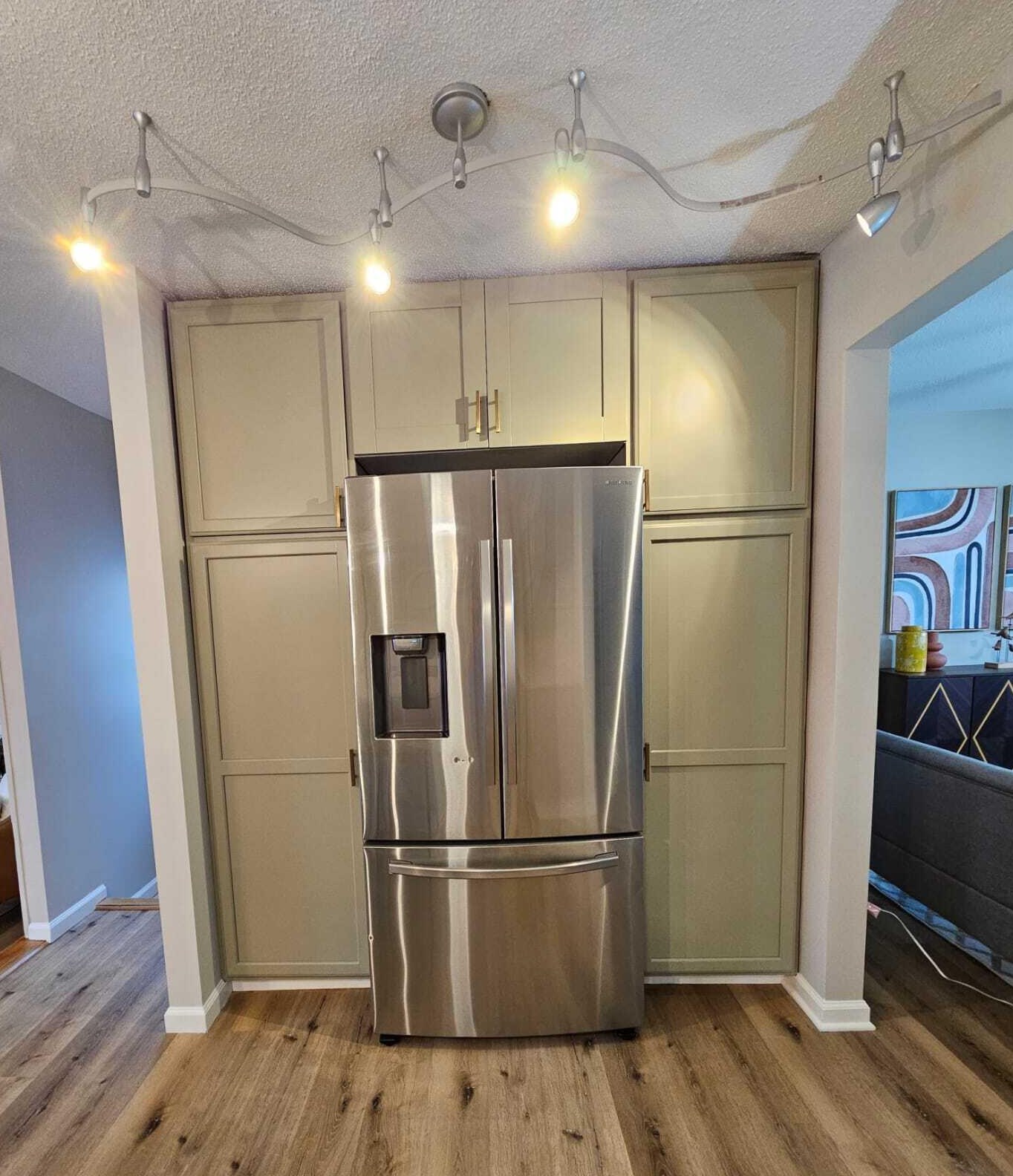 2022 Sharbot Dr, Columbus OH  43229-5761 exterior