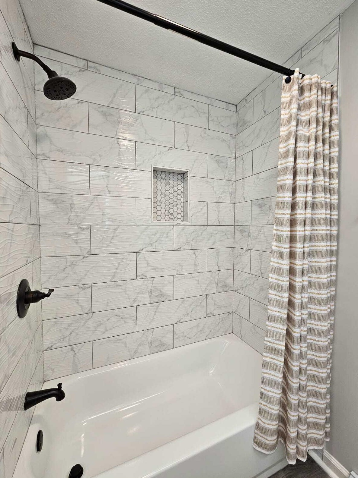 2022 Sharbot Dr, Columbus OH  43229-5761 exterior