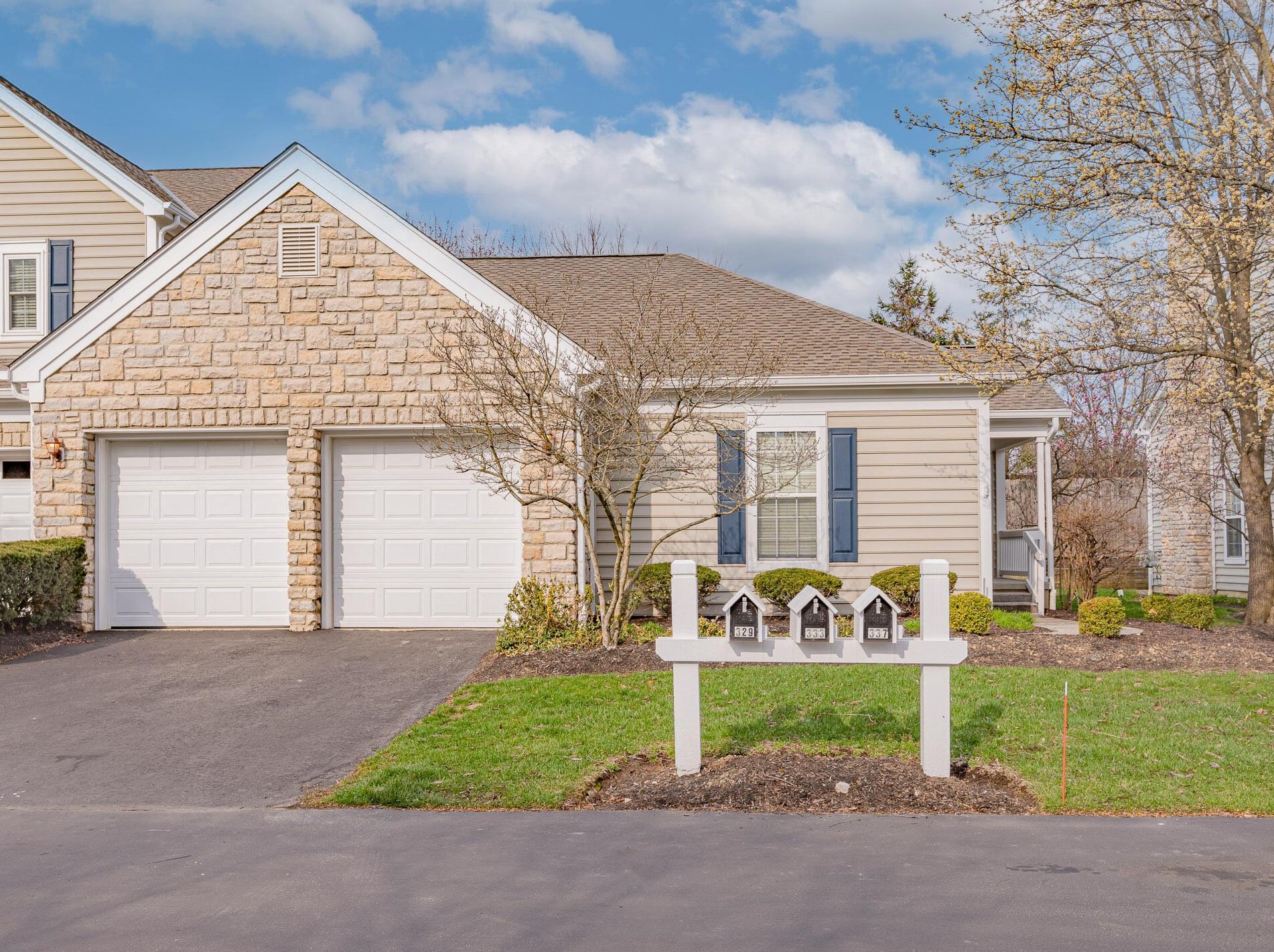 337 Buck Run Trl, Westerville, OH 43082-8949