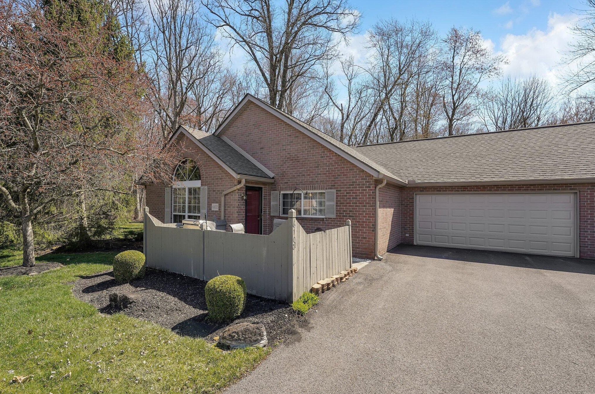 6102 Warbling Ln, Westerville, OH 43081-8764