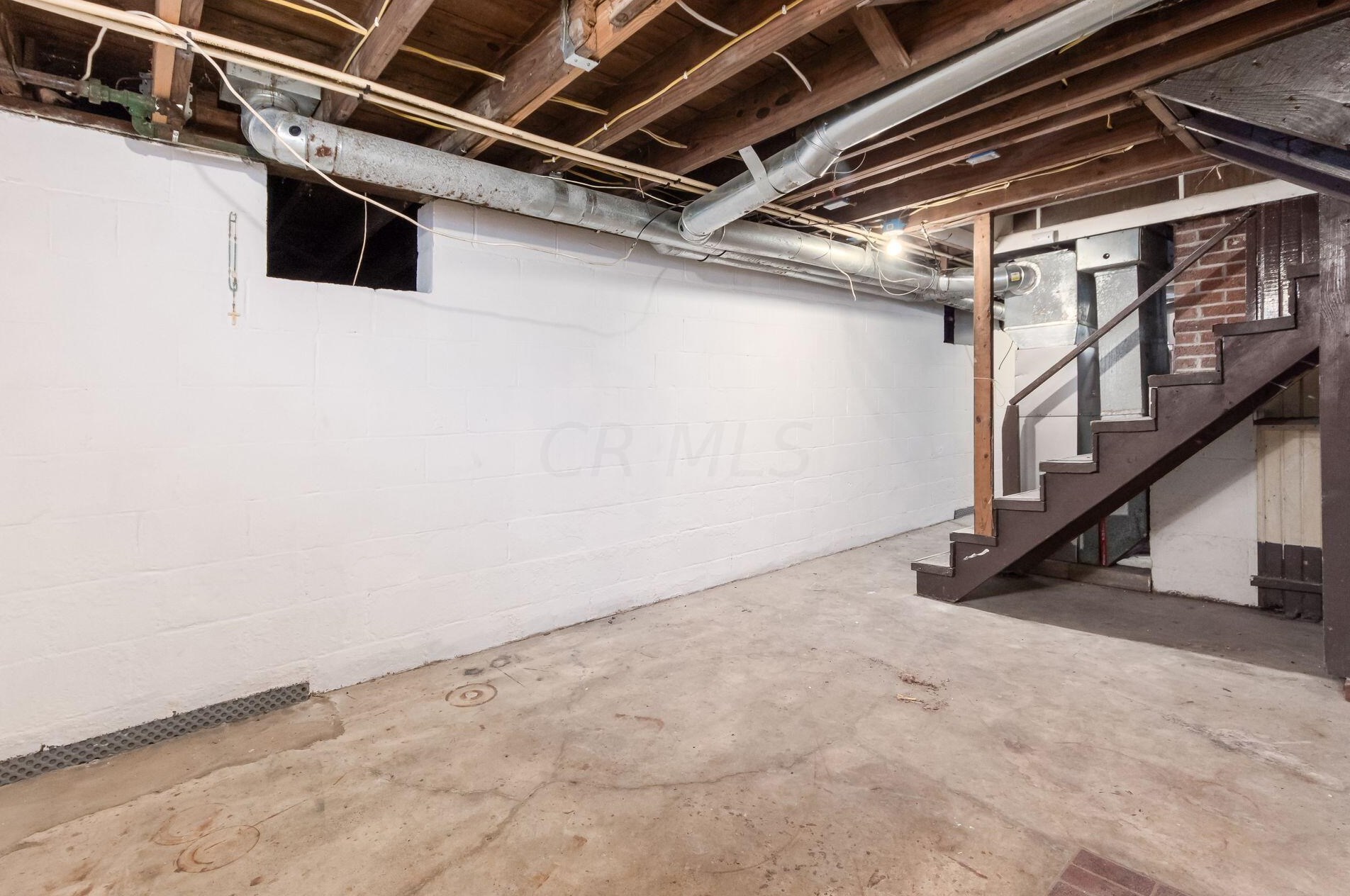 219 Edgevale Rd, Columbus OH 43221-1216 exterior