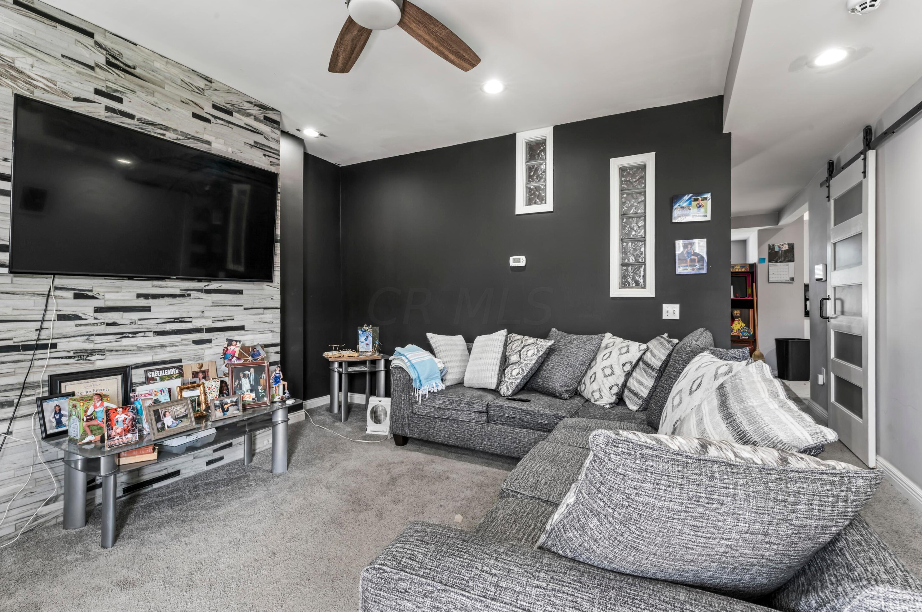 252 Cypress Ave, Columbus OH 43223-1405 exterior